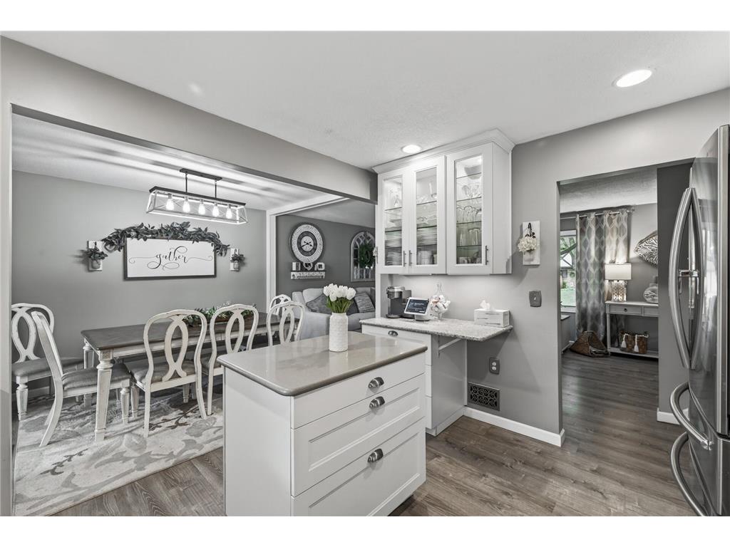 10215 39th Avenue N Plymouth MN 55441 7075711 image16