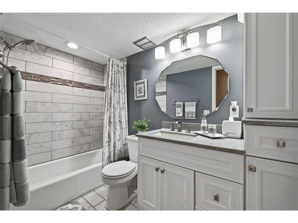 10215 39th Avenue N Plymouth MN 55441 7075711 image20