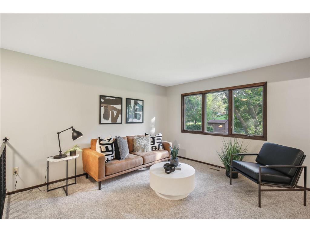 1022 Eastview Circle Shakopee MN 55379 6598280 image1