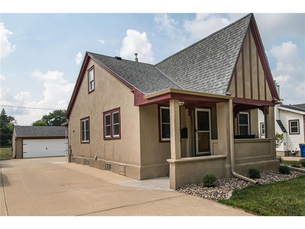 1022 S Elm Avenue Owatonna MN 55060 6412328 image1