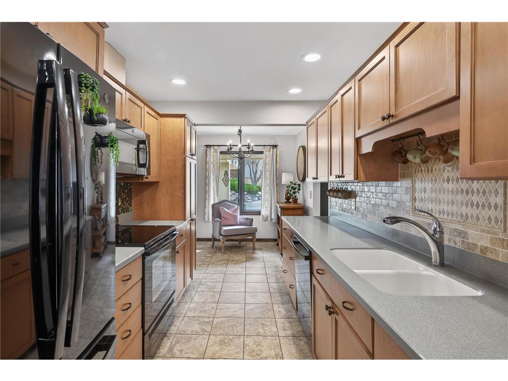 10223 Scarborough Road Bloomington MN 55437 7048589 image10