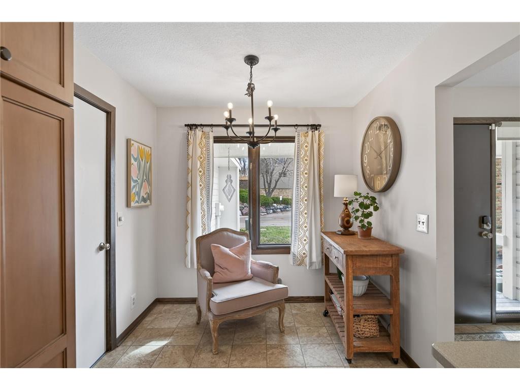10223 Scarborough Road Bloomington MN 55437 7048589 image11