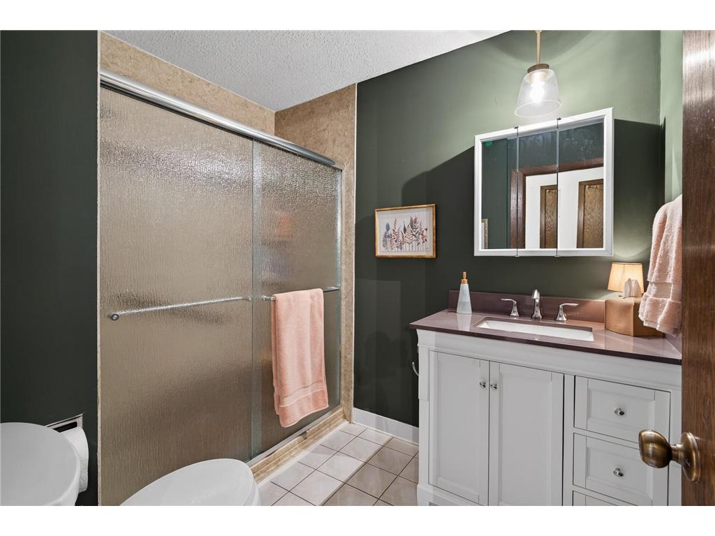 10223 Scarborough Road Bloomington MN 55437 7048589 image12