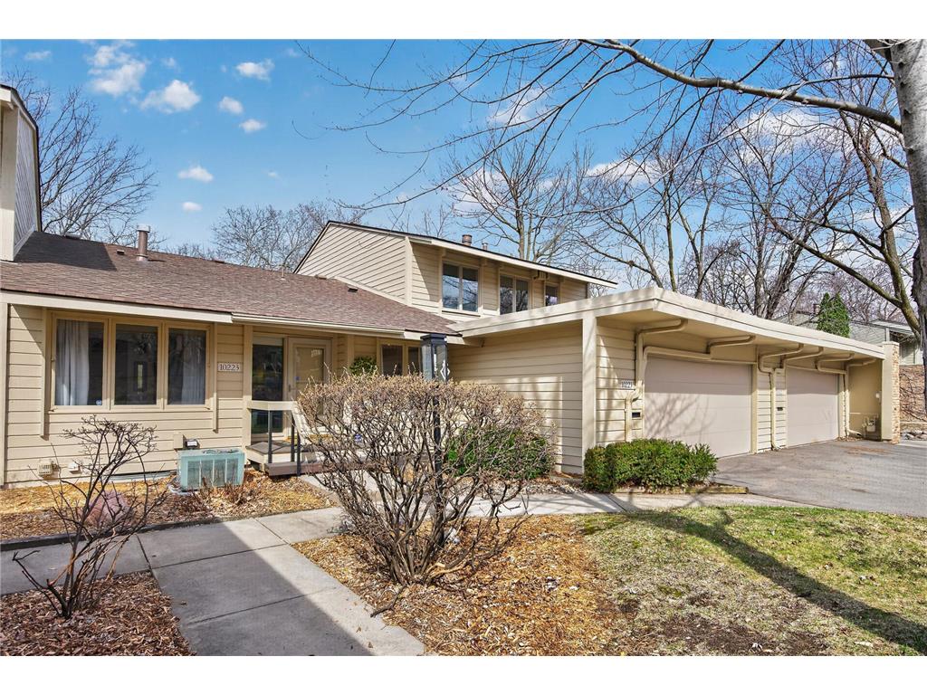 10223 Scarborough Road Bloomington MN 55437 7048589 image2