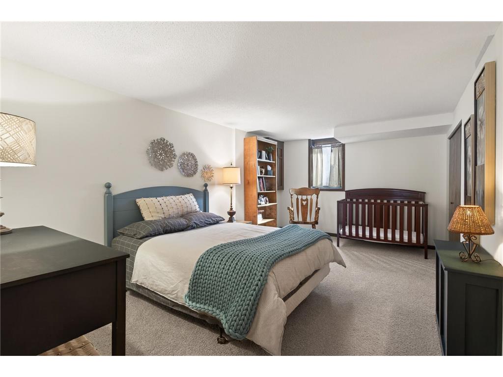 10223 Scarborough Road Bloomington MN 55437 7048589 image20