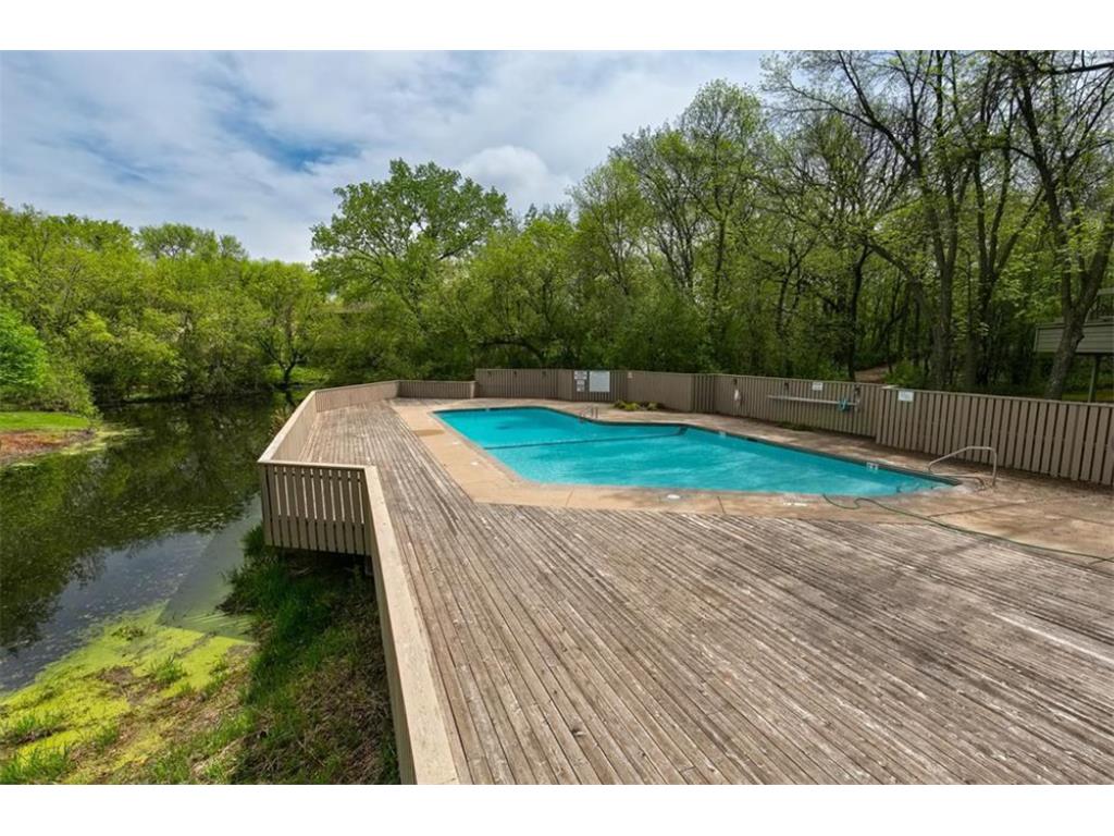 10223 Scarborough Road Bloomington MN 55437 7048589 image27