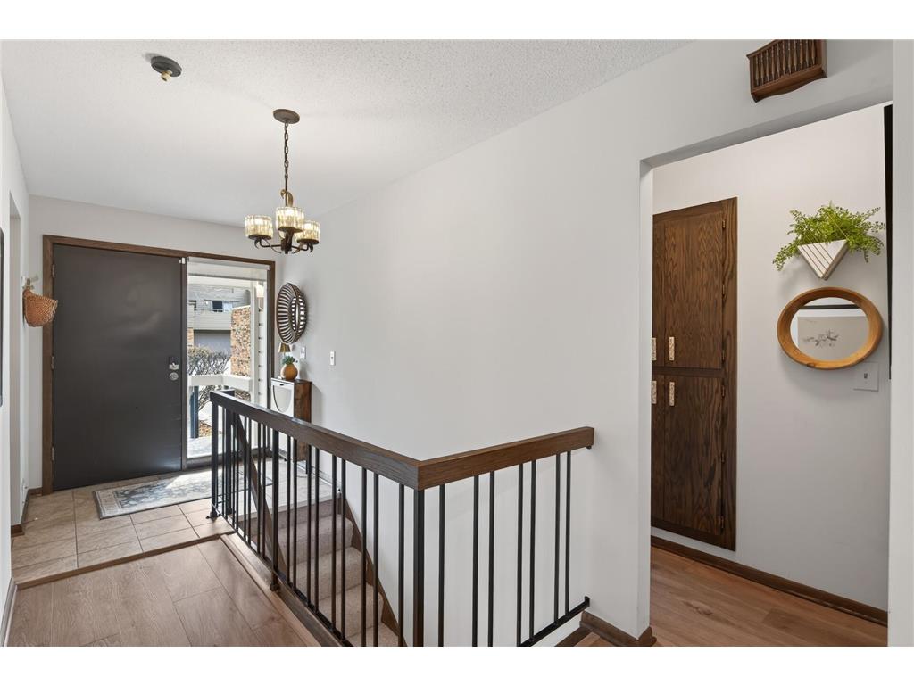 10223 Scarborough Road Bloomington MN 55437 7048589 image4