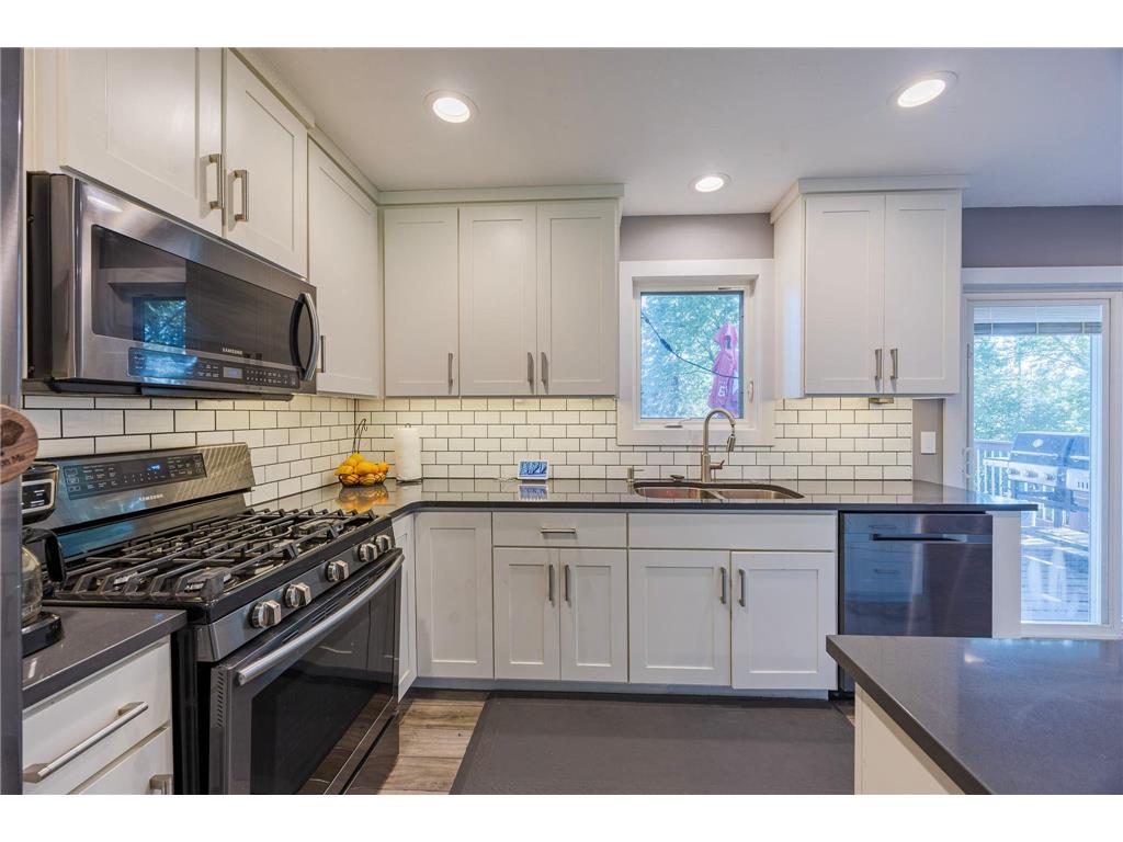 10225 99th Avenue N Maple Grove MN 55369 7107336 image10
