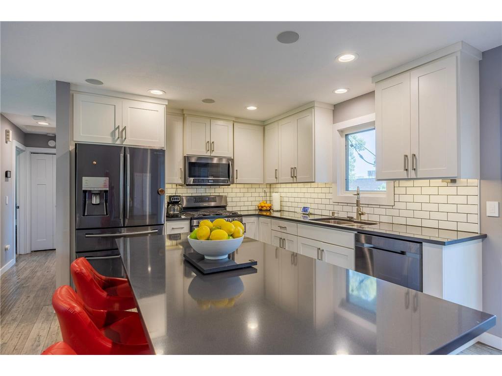 10225 99th Avenue N Maple Grove MN 55369 7107336 image8