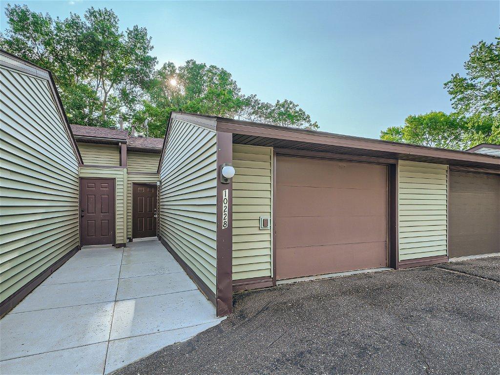 10228 Hanson Boulevard NW Coon Rapids MN 55433 6394503 image1