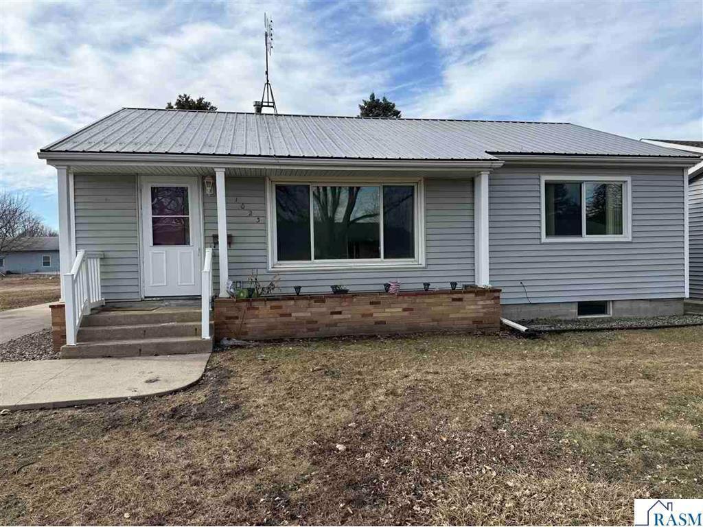 1023 8th Street N Saint James MN 56081 7025460 image1