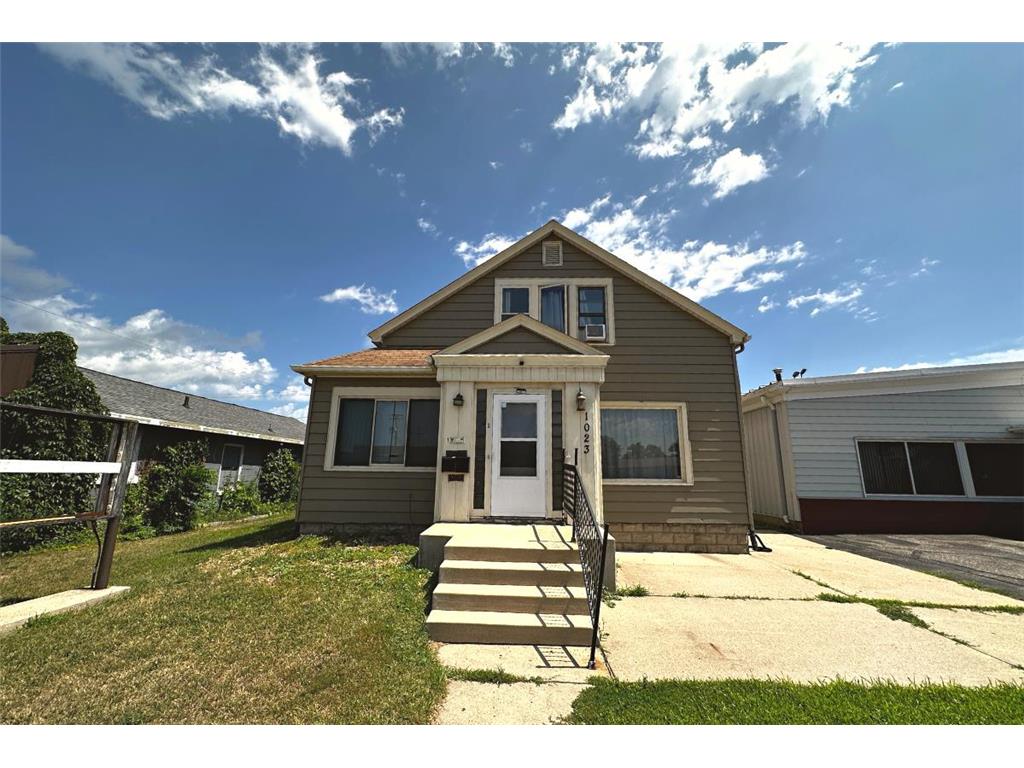 1023 N Riverfront Drive Mankato MN 56001 6404771 image1