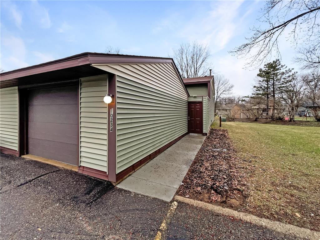 10234 Hanson Boulevard NW Coon Rapids MN 55433 6516099 image1