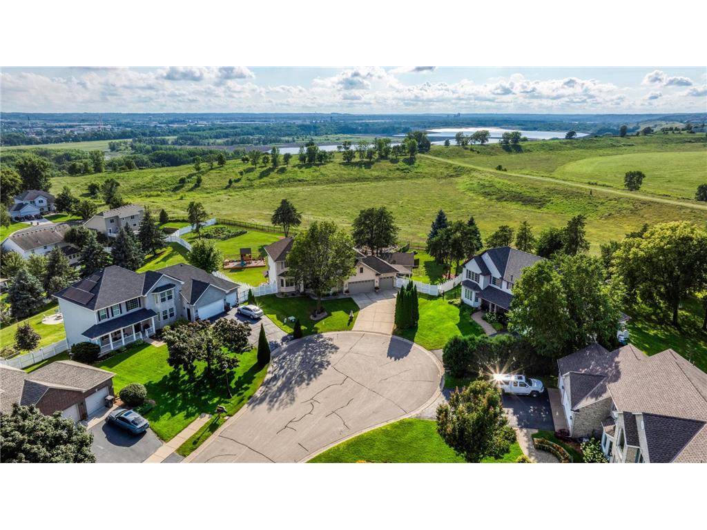 10237 Kiersten Place Eden Prairie MN 55347 6808472 image1