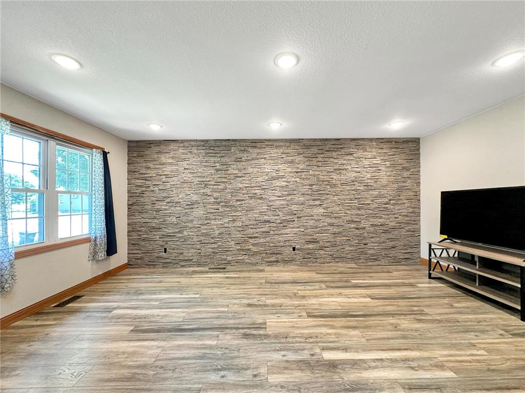 1024 5th Street SW Willmar MN 56201 7115713 image12