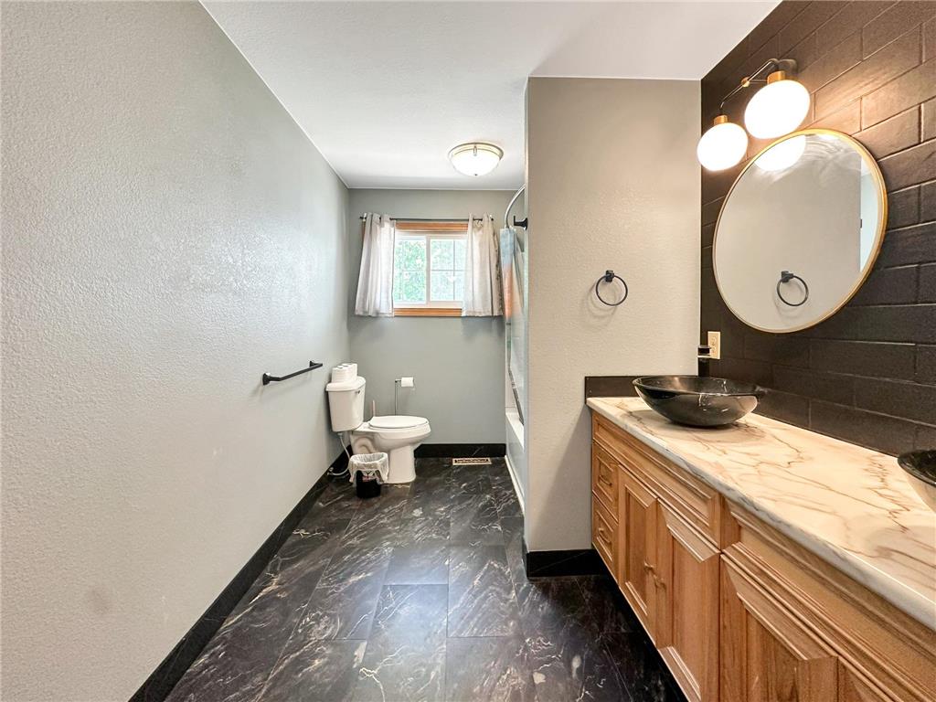1024 5th Street SW Willmar MN 56201 7115713 image18