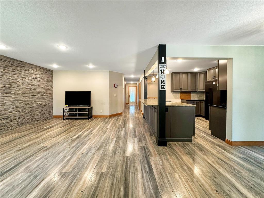 1024 5th Street SW Willmar MN 56201 7115713 image3