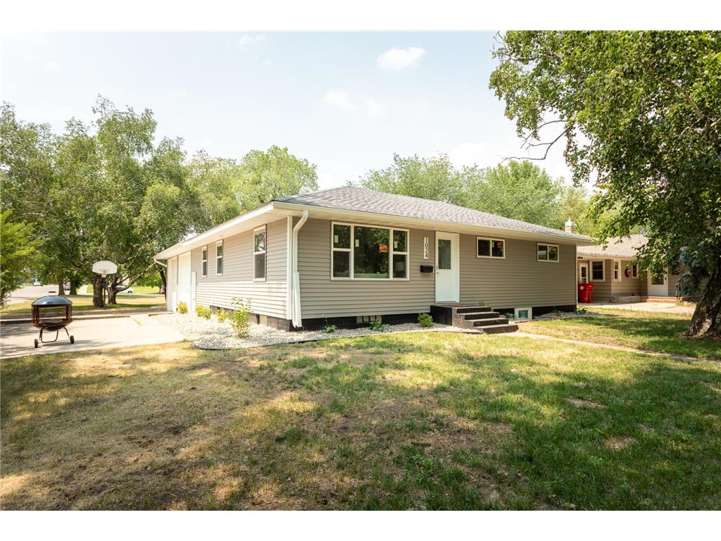 1024 Ash Street Alexandria MN 56308 6393519 image1