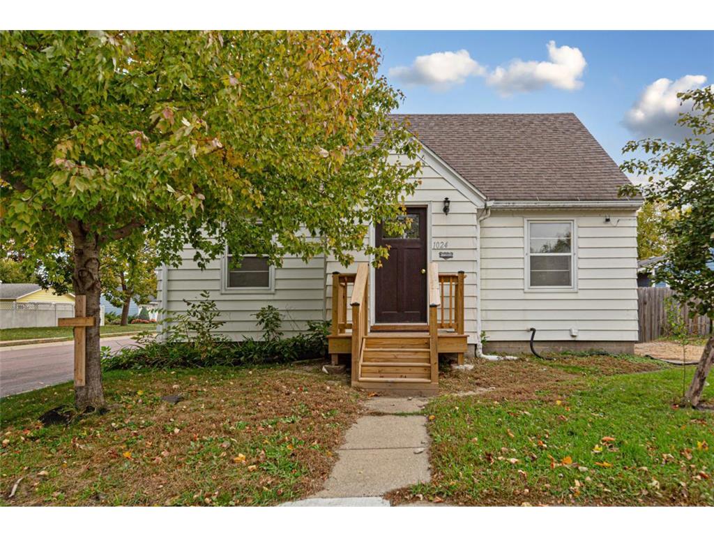 1024 Center Street North Mankato MN 56003 6810596 image1