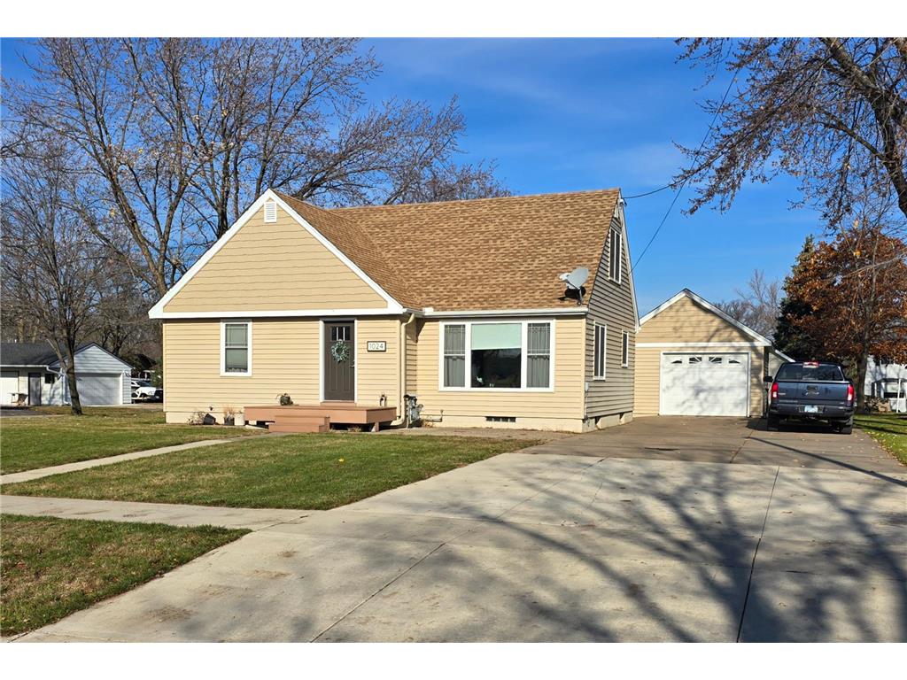 1024 Hoffman Street W Cannon Falls MN 55009 6640574 image1