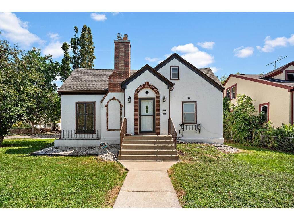 1024 Upton Avenue N Minneapolis MN 55411 6421134 image1