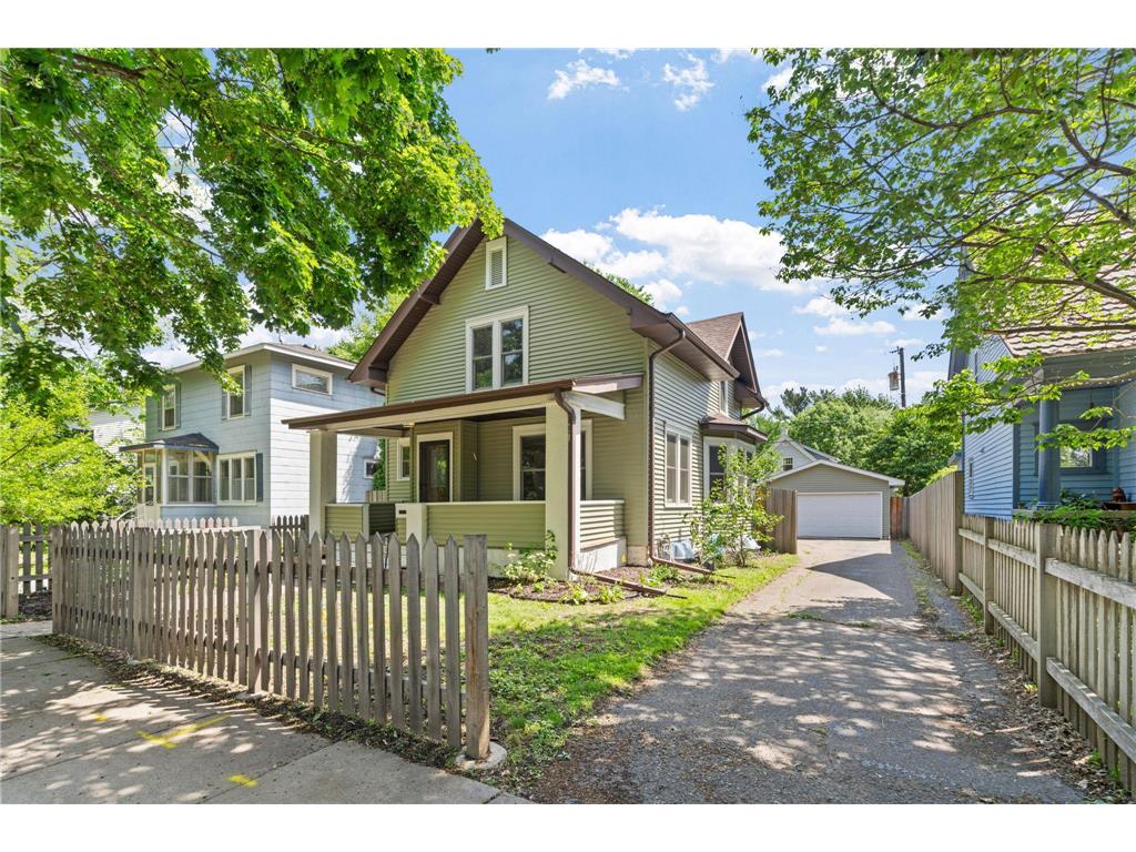 1024 Victoria Street N Saint Paul MN 55103 7070798 image1