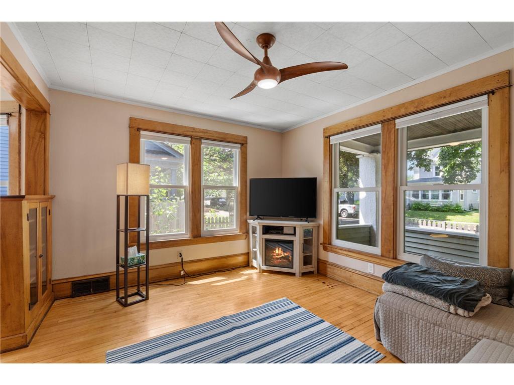 1024 Victoria Street N Saint Paul MN 55103 7070798 image23