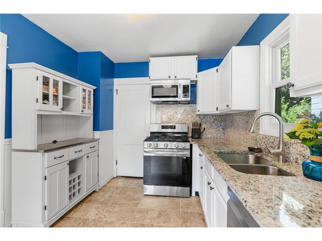 1024 Victoria Street N Saint Paul MN 55103 7070798 image33