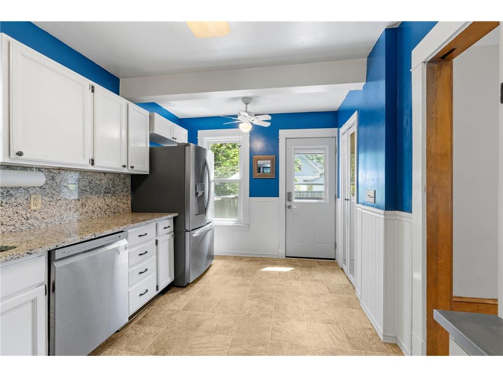 1024 Victoria Street N Saint Paul MN 55103 7070798 image34
