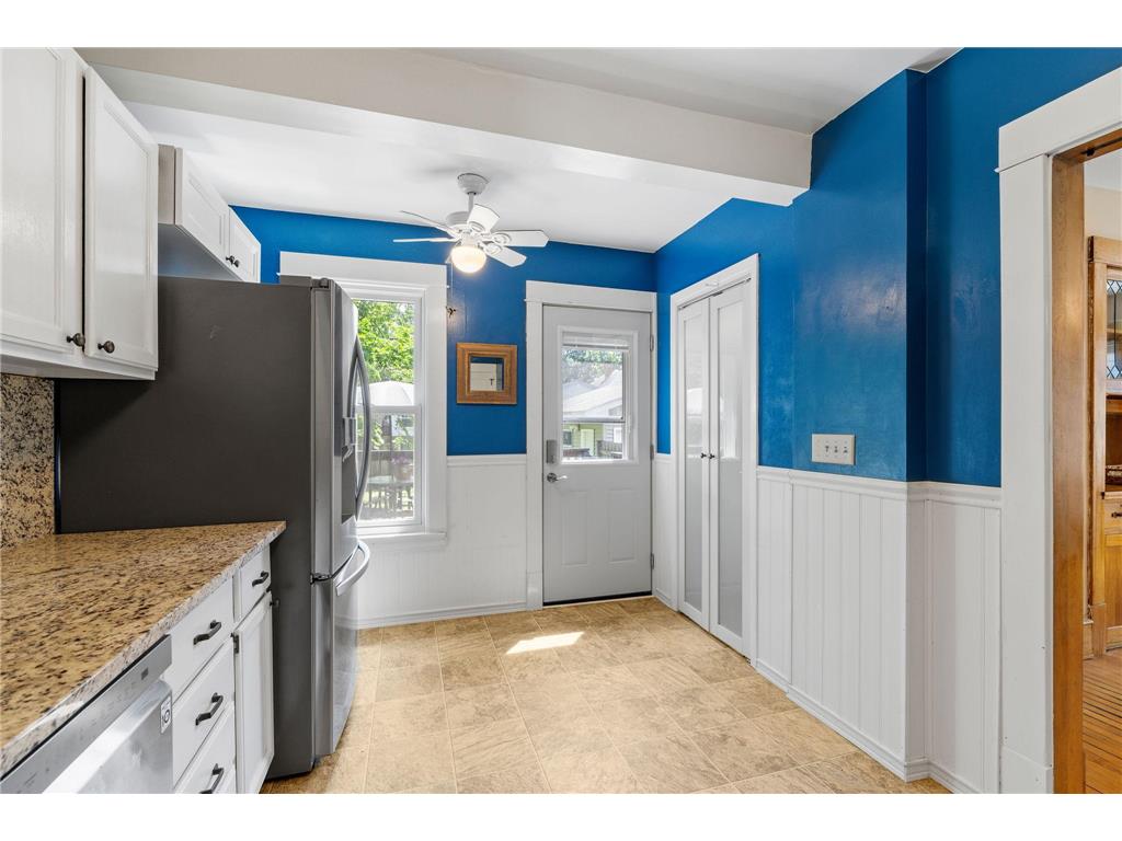 1024 Victoria Street N Saint Paul MN 55103 7070798 image35