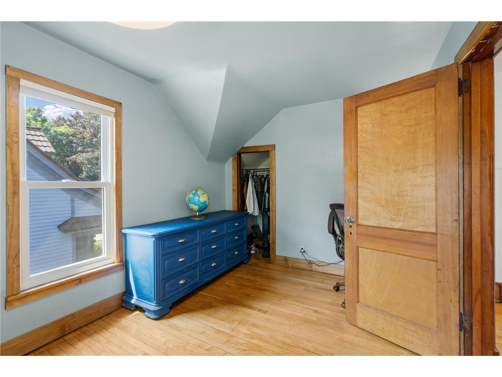 1024 Victoria Street N Saint Paul MN 55103 7070798 image43