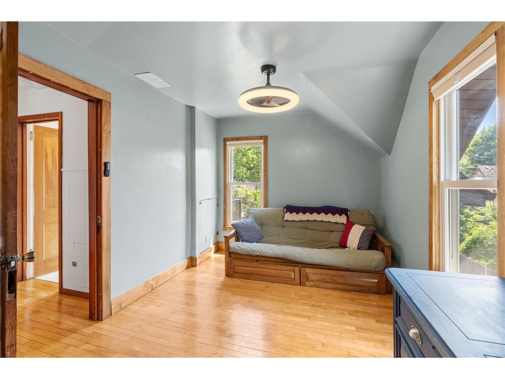 1024 Victoria Street N Saint Paul MN 55103 7070798 image44