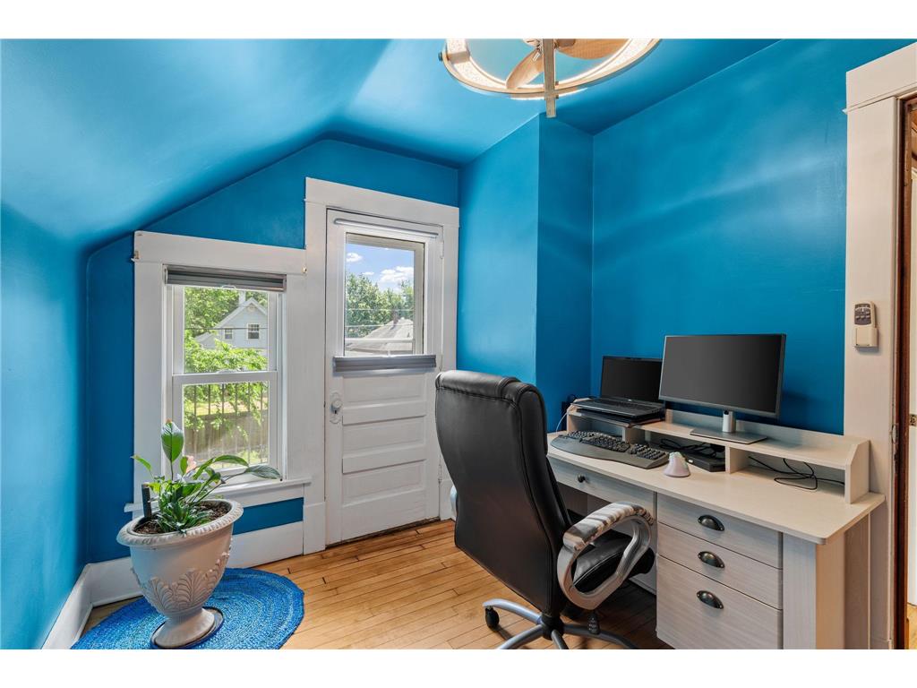 1024 Victoria Street N Saint Paul MN 55103 7070798 image48