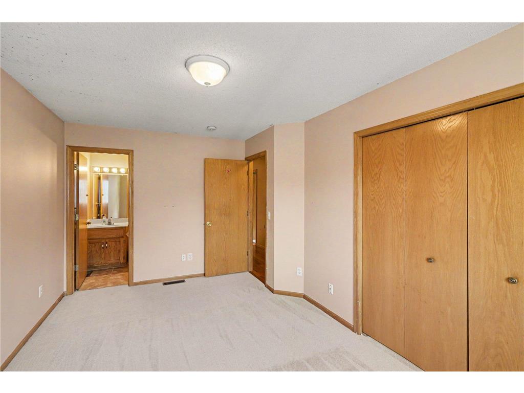 10241 Madison Street NE Blaine MN 55434 7072573 image13