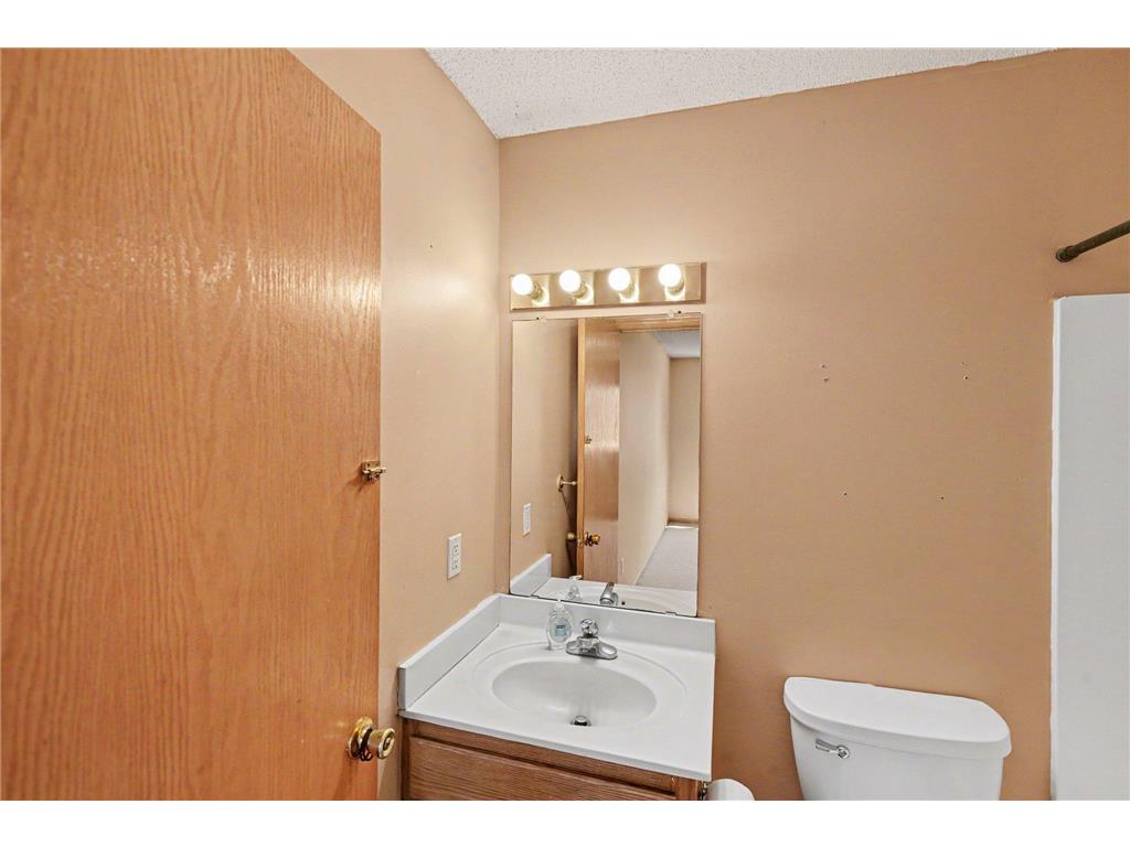 10241 Madison Street NE Blaine MN 55434 7072573 image14