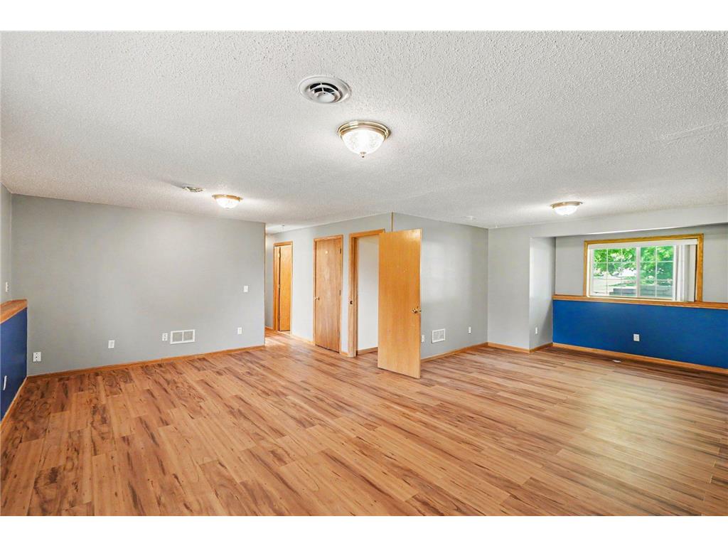 10241 Madison Street NE Blaine MN 55434 7072573 image20