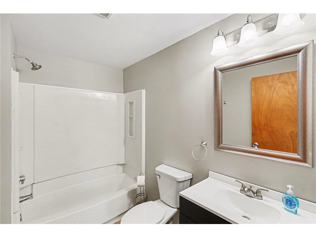 10241 Madison Street NE Blaine MN 55434 7072573 image29