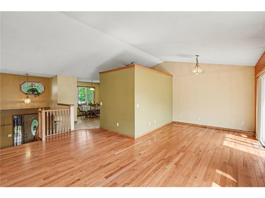 10241 Madison Street NE Blaine MN 55434 7072573 image4