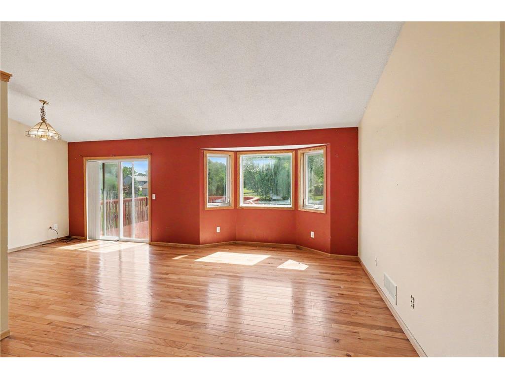 10241 Madison Street NE Blaine MN 55434 7072573 image8