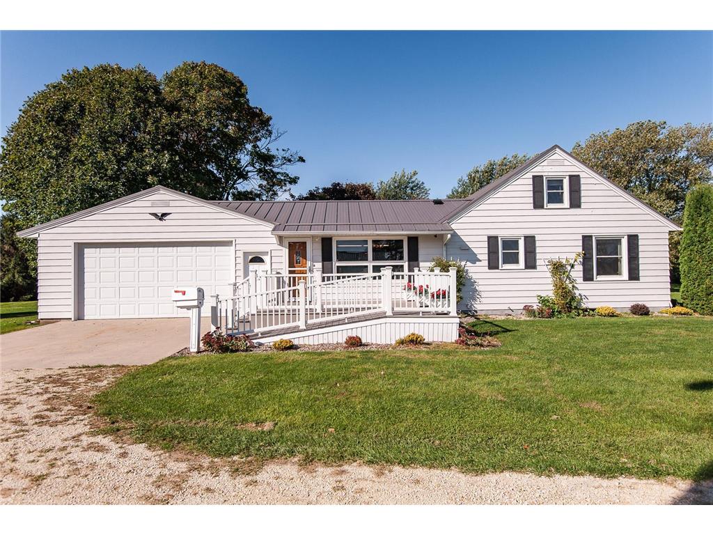 10242 30 Highway SW, Hayfield, MN, 55940 MLS 6469193 Edina Realty