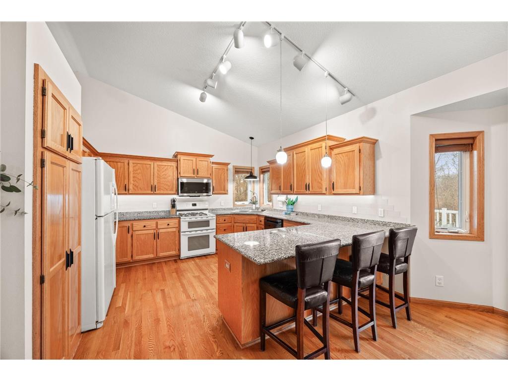 10242 49th Street NE Albertville MN 55301 7012526 image8