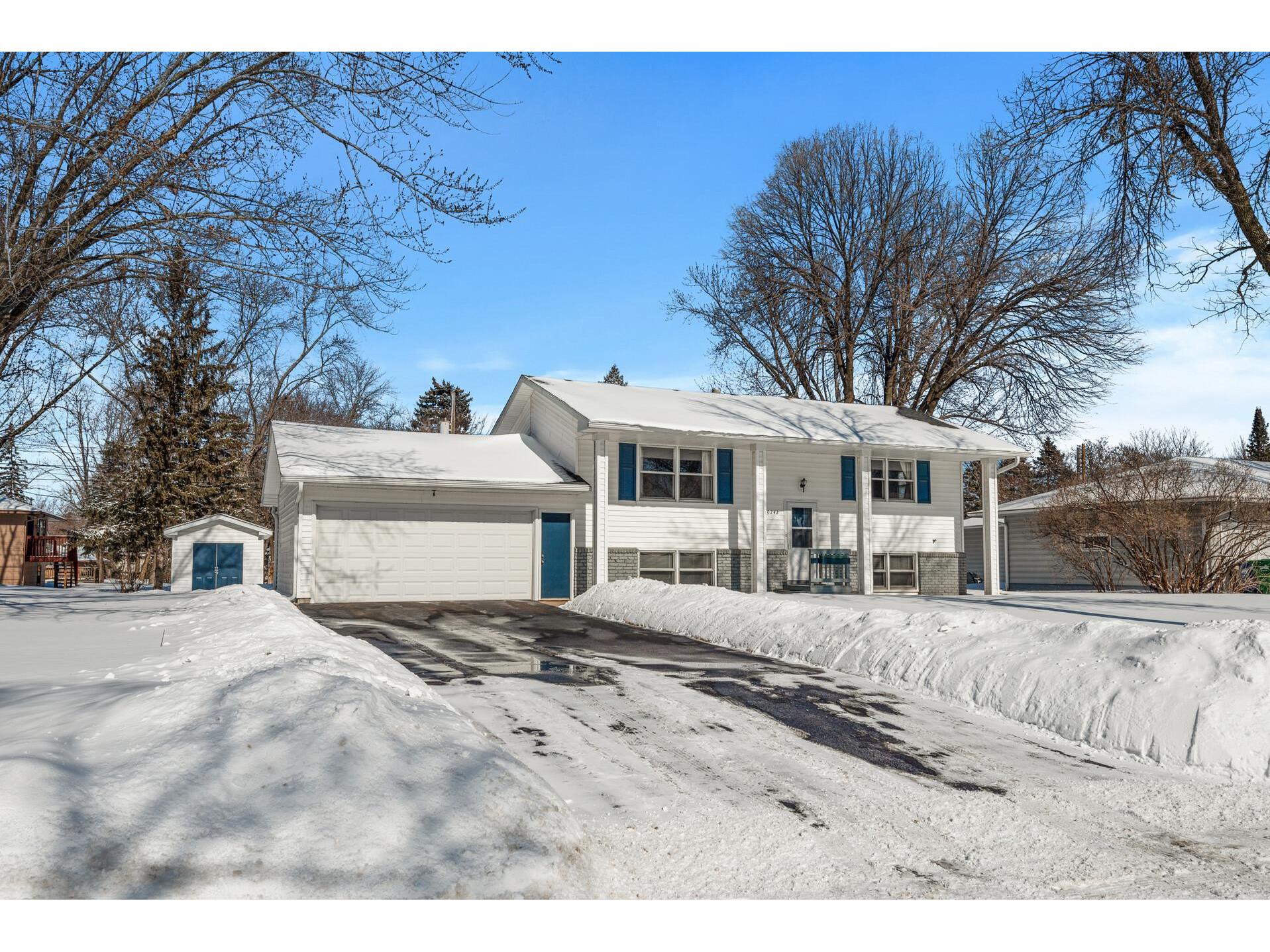 10242 99th Place N Maple Grove MN 55369 6156207 image1