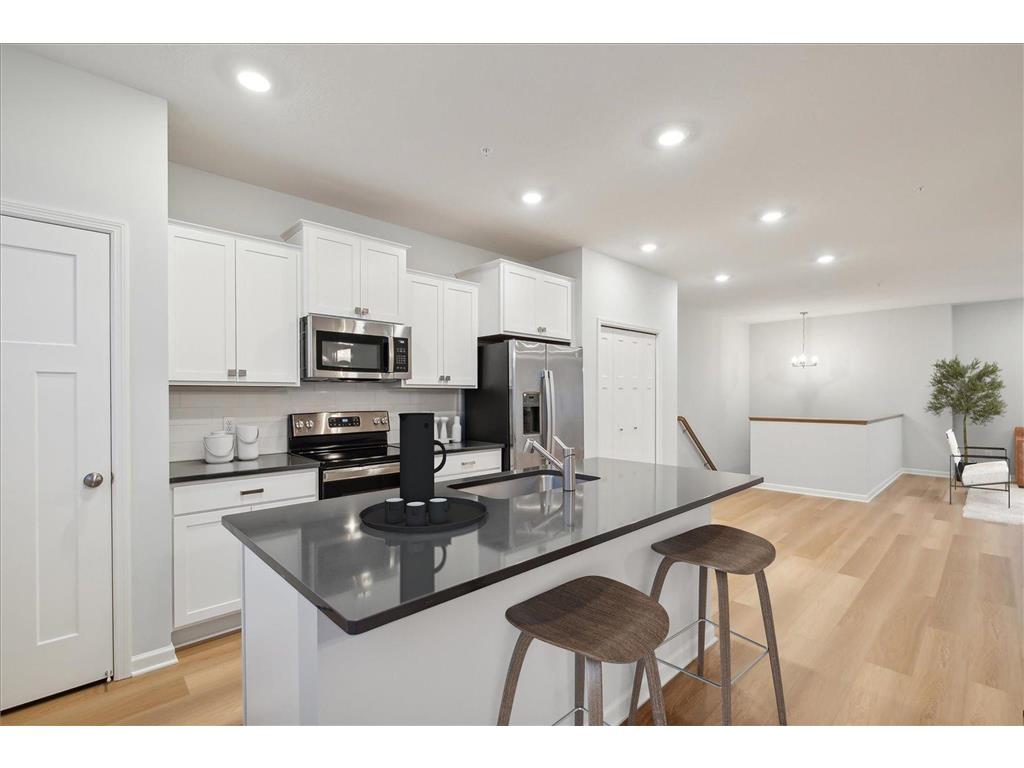 10242 Birchwood Circle Victoria MN 55318 6596347 image1