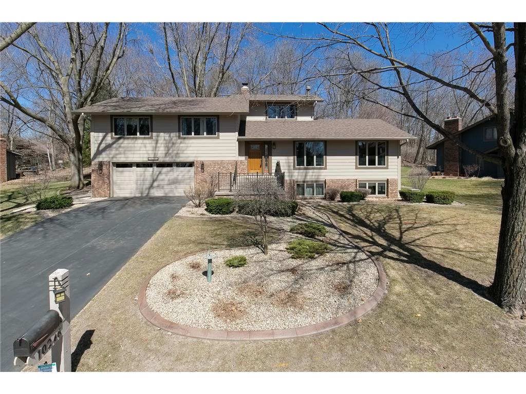 10246 Laurel Drive, Eden Prairie, MN, 55347 MLS 6348796 Edina Realty