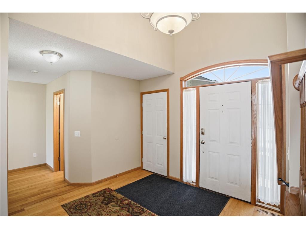 10248 Washington Court NE Blaine MN 55434 6812771 image5