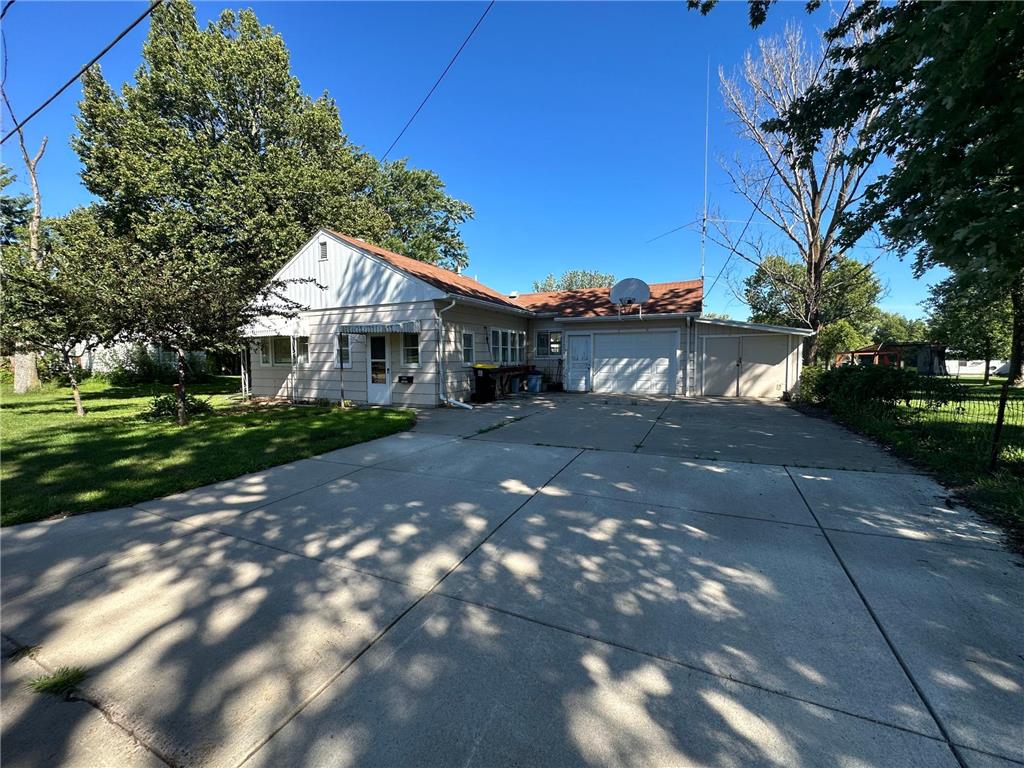 1025 9th Avenue Mountain Lake MN 56159 6419158 image1