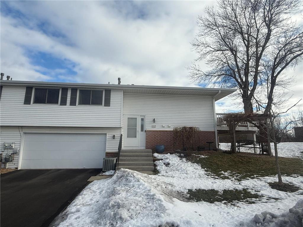 1025 E 145th Street Burnsville MN 55337 7008433 image1