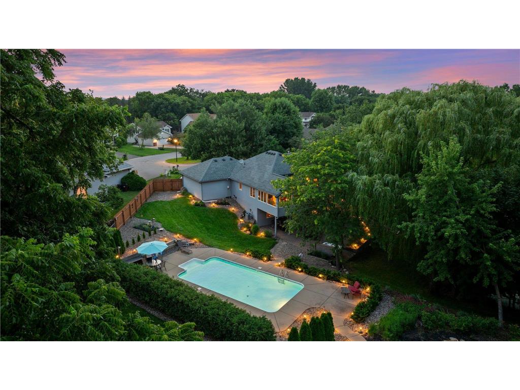 1025 Forest Glen Court Burnsville MN 55337 6759988 image1