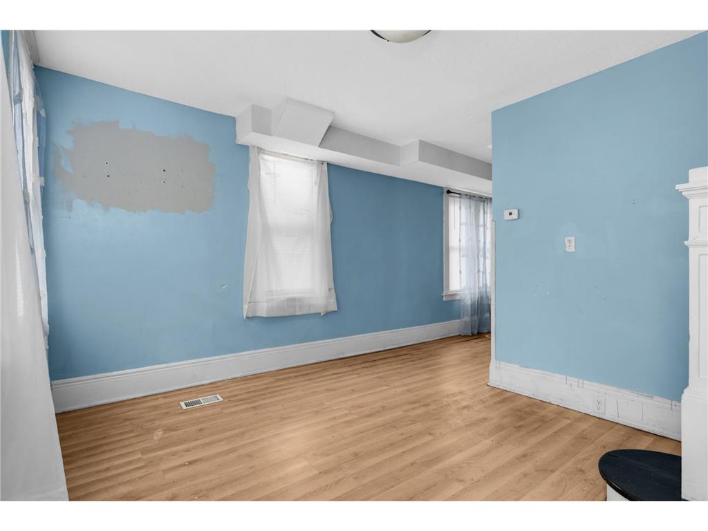 1025 Mclean Avenue Saint Paul MN 55106 7011775 image3