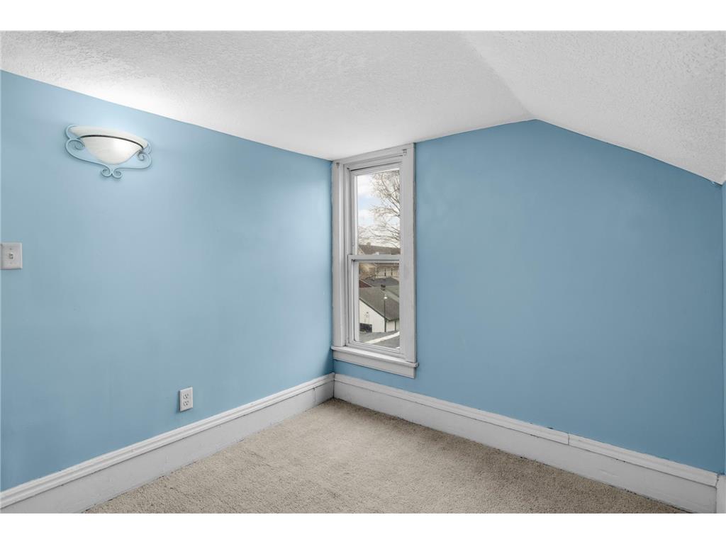 1025 Mclean Avenue Saint Paul MN 55106 7011775 image9
